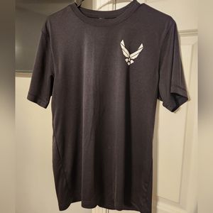 Training shirt. Size Medium.